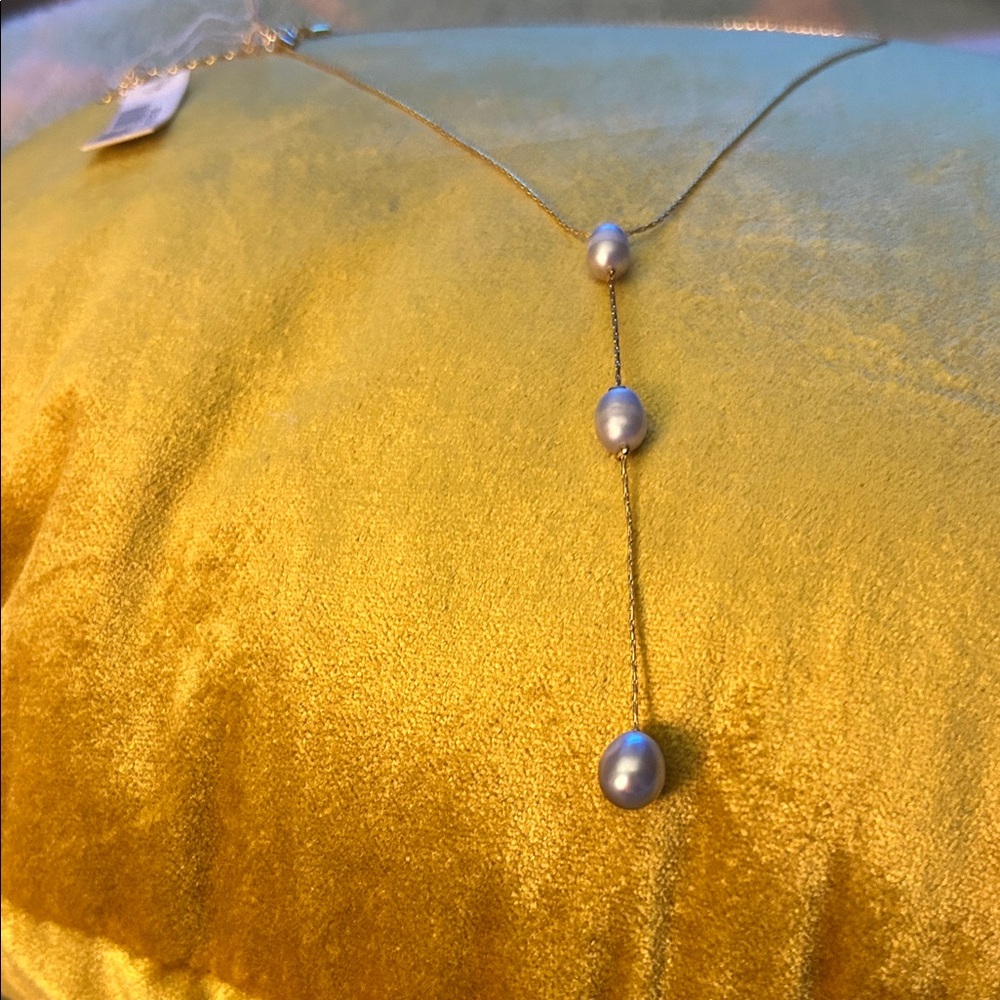 Dainty 3 Drop 3 Gray Pearl Necklace from Hawaii.NWT